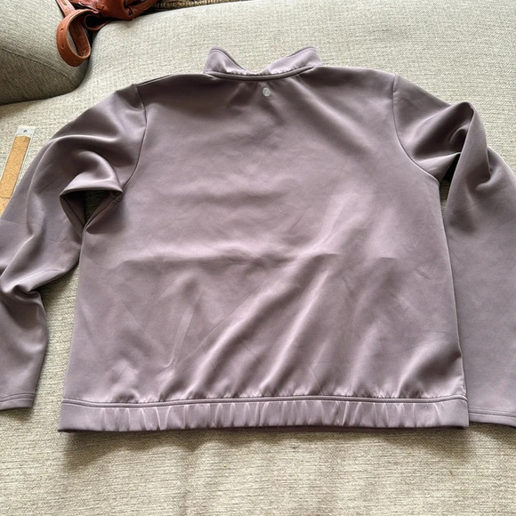 Z Zella GO TIME TRAVEL PULLOVER IN GREY SPARROW size large - Picture 7 of 10